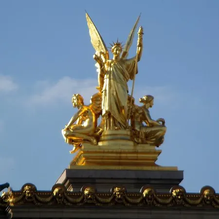 Opera - Montmartre 2 Париж